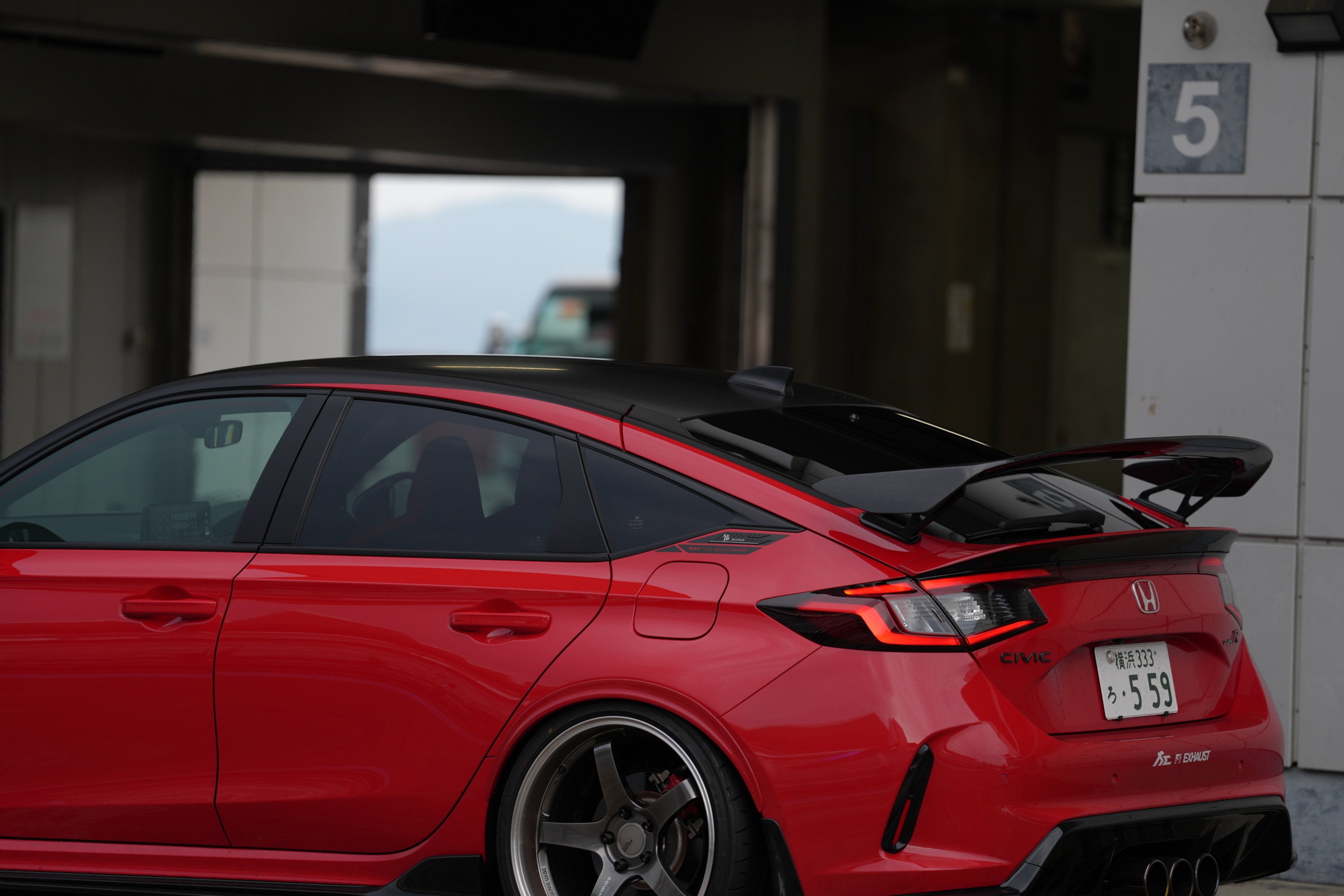 CIVIC TYPE R MAXORIDOエディションのリアサイド